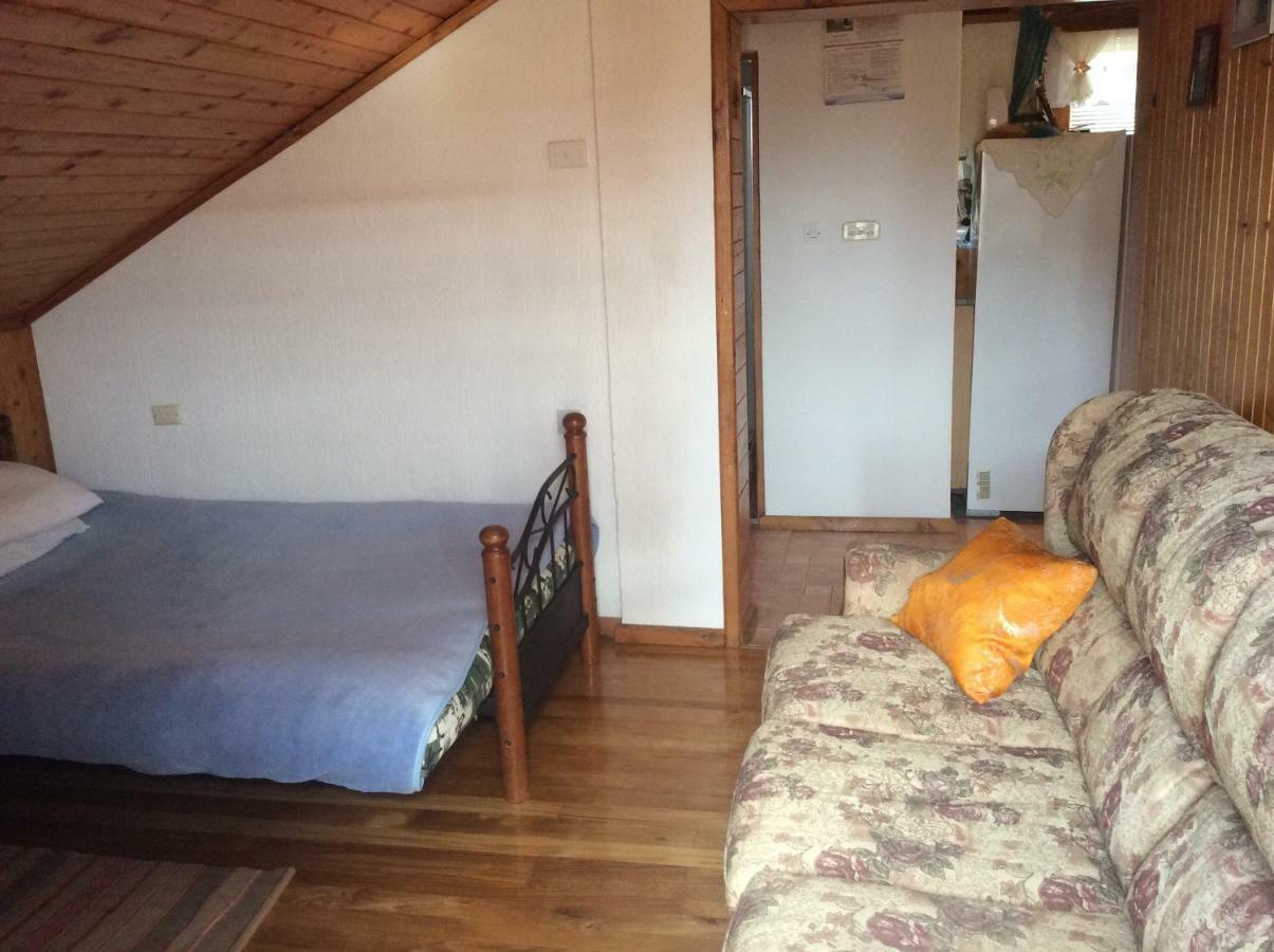 Apartman Nadia Karlobag Exterior foto