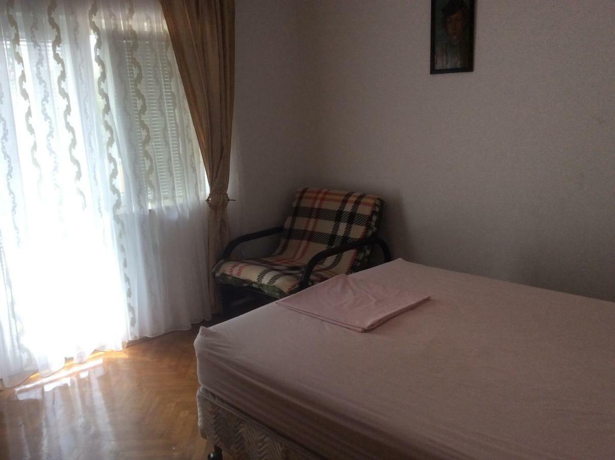 Apartman Nadia Karlobag Exterior foto
