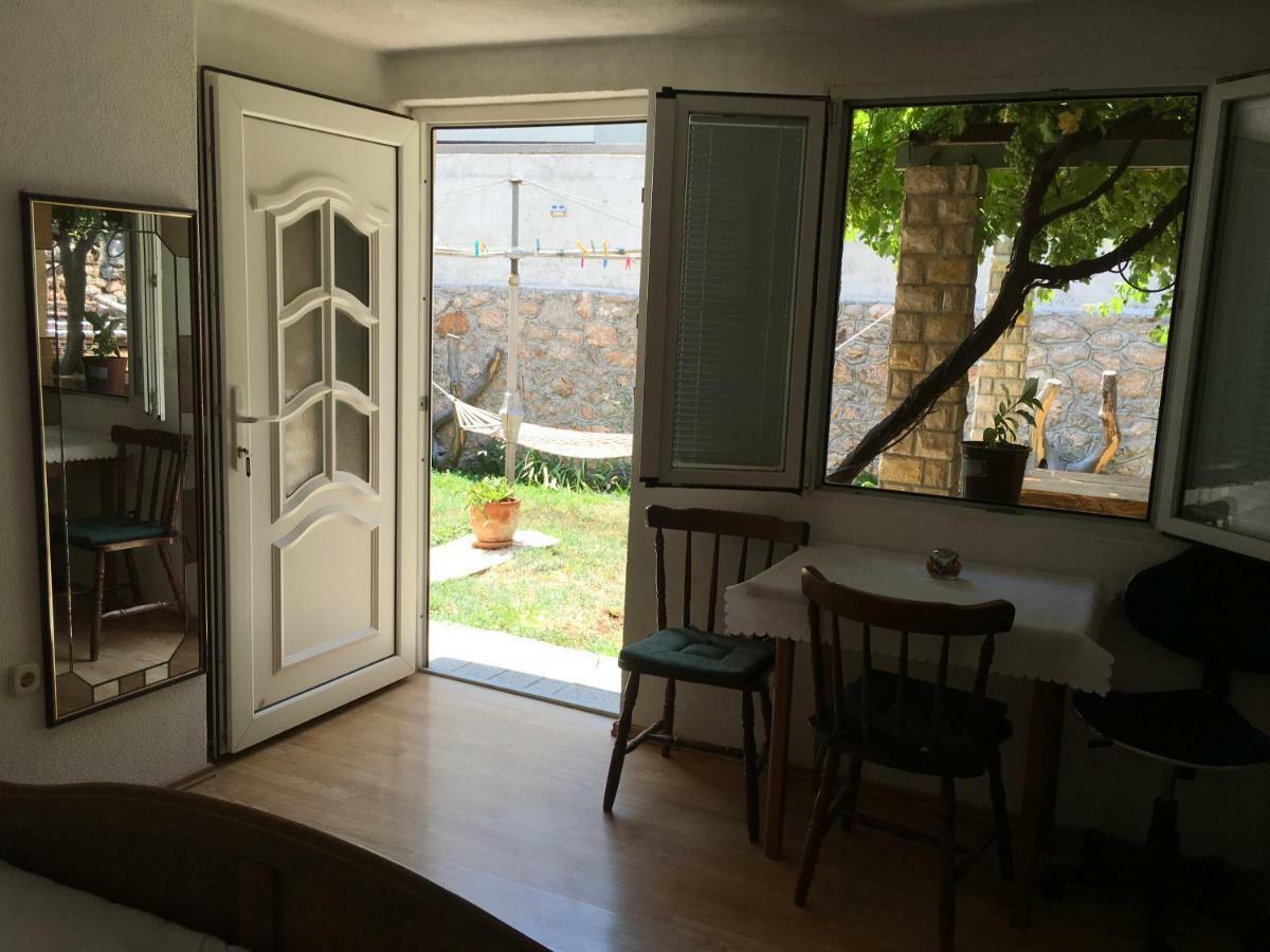 Apartman Nadia Karlobag Exterior foto