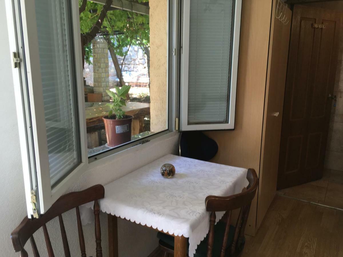 Apartman Nadia Karlobag Exterior foto