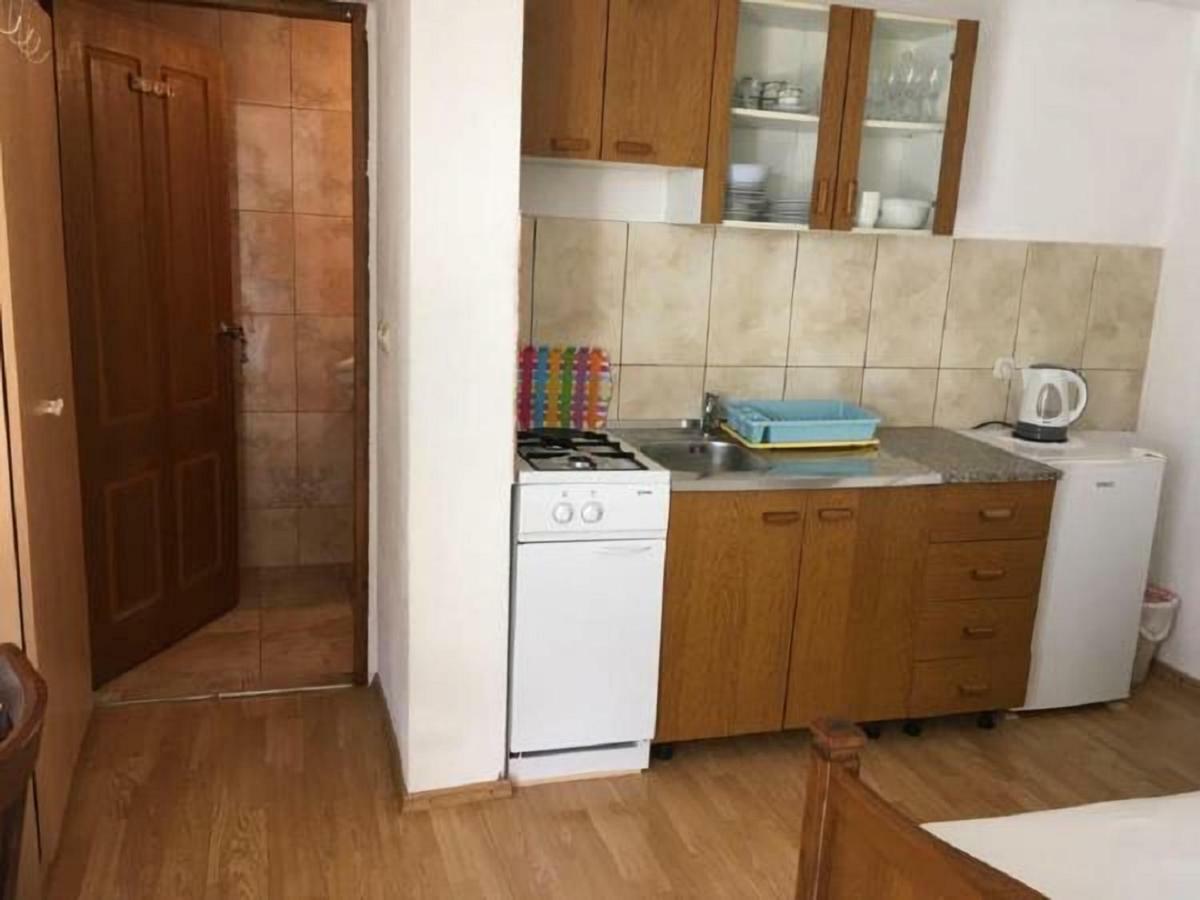 Apartman Nadia Karlobag Exterior foto